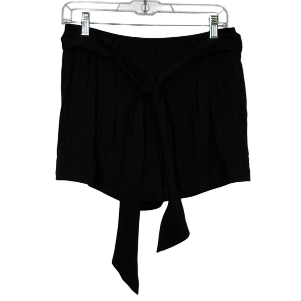 Ella Moss black cuffed pleated belted shorts size small